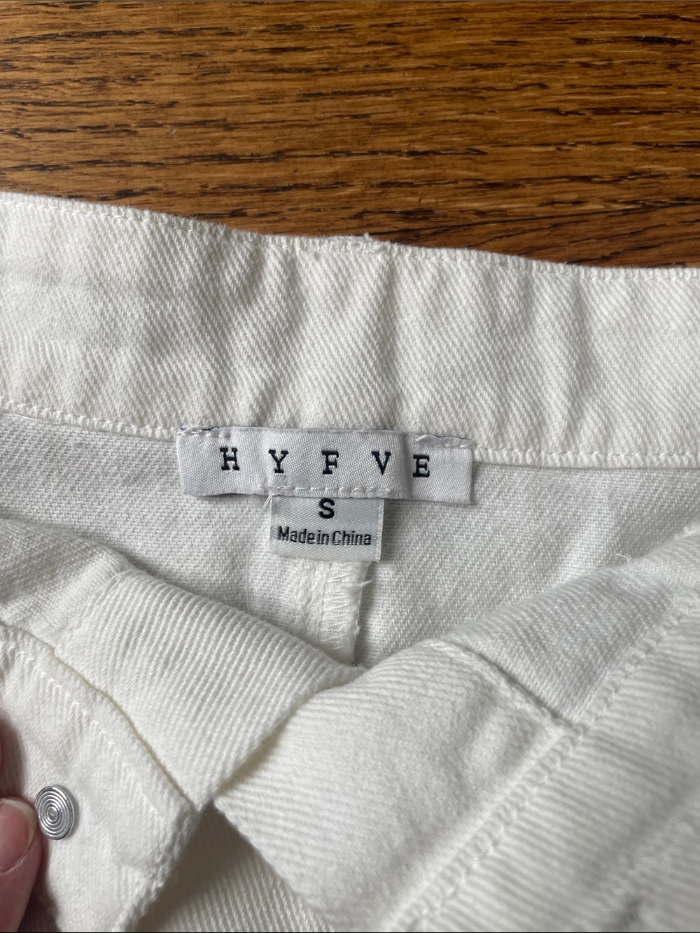 HYFVE White Button-Front Mini Skirt with Patch Pockets - Picture 5 of 10